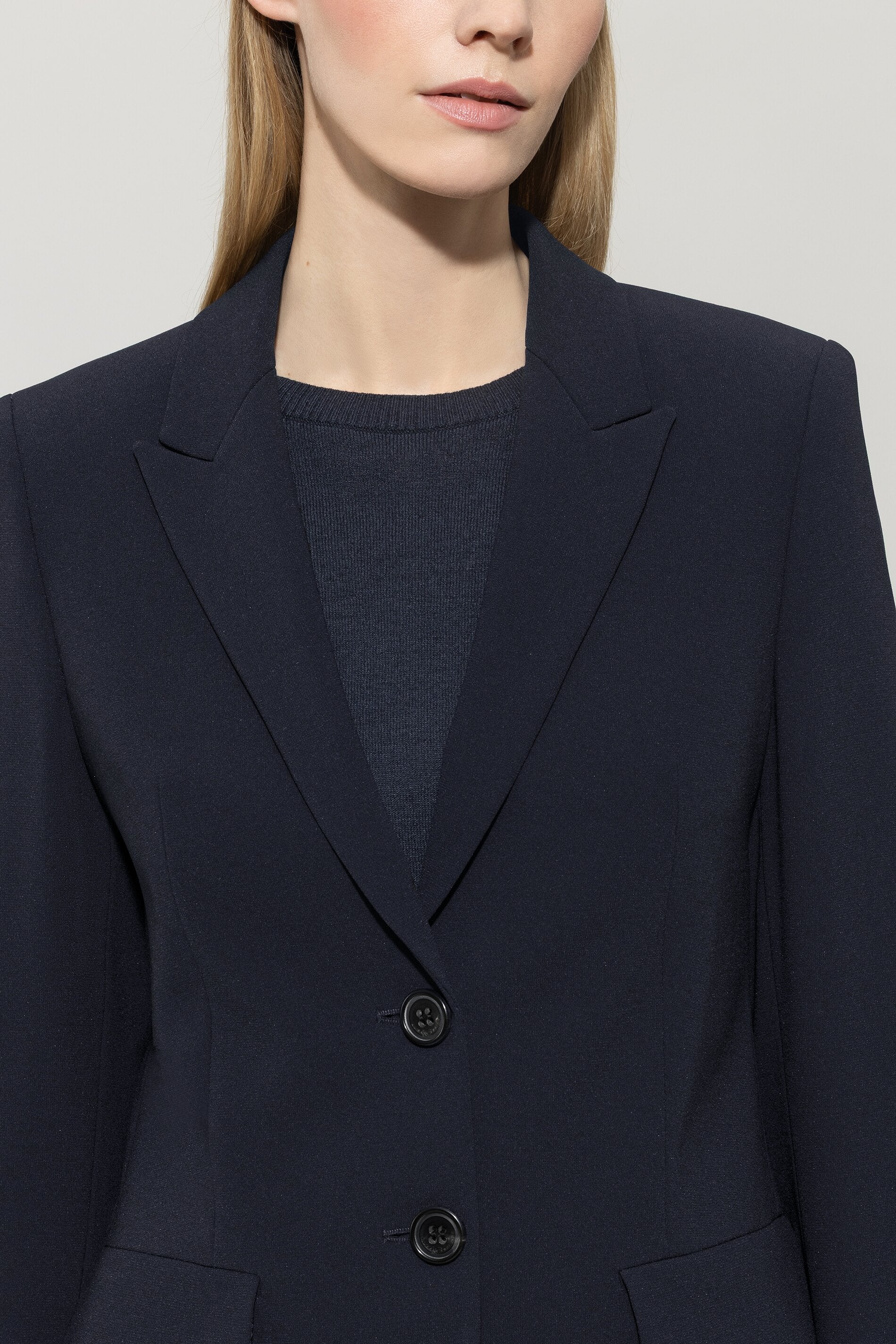 Blazer aus Techno-Sablé - dark navy - Standard - Image 4