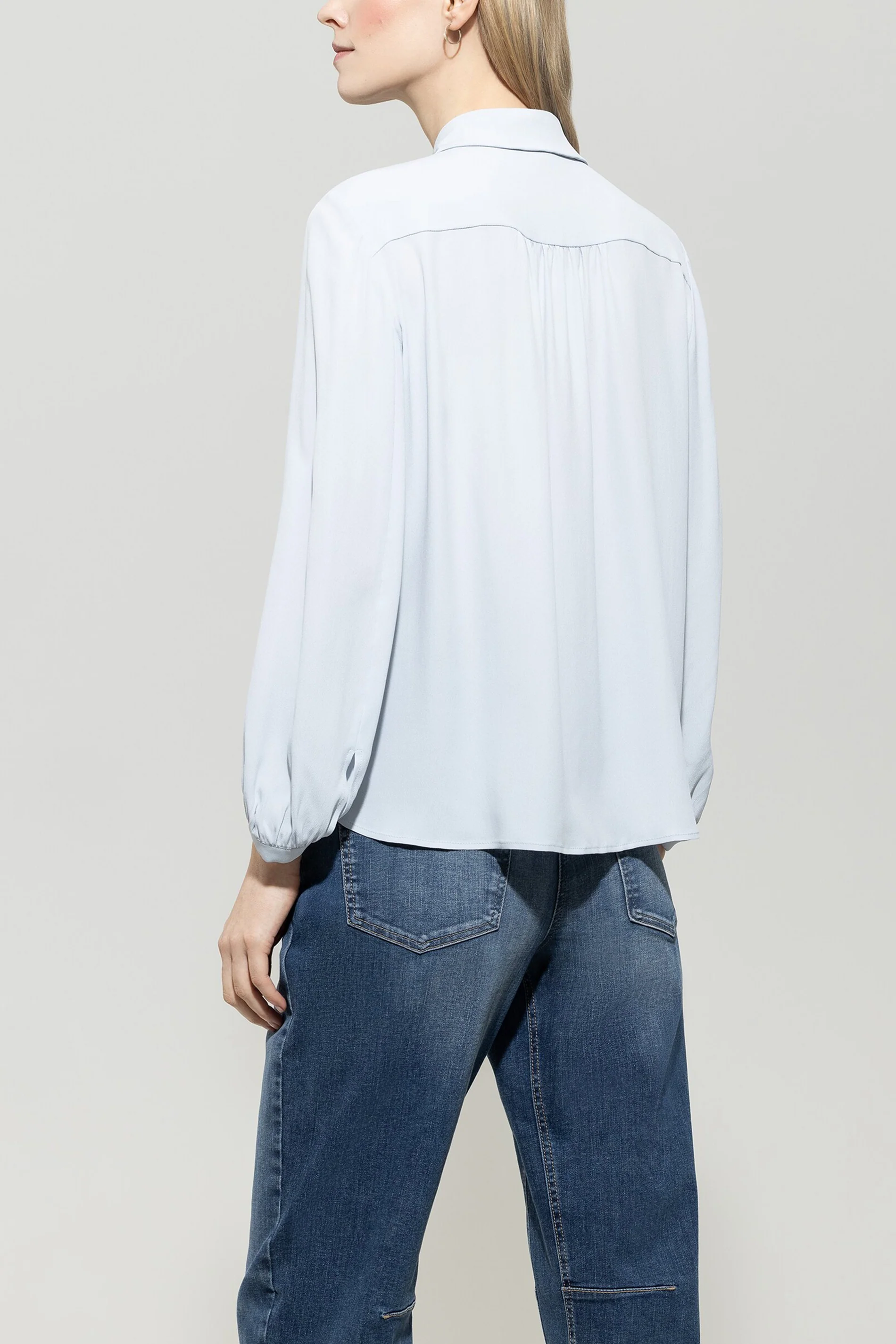 Bluse aus Seiden-Mix - light blue - Standard - Image 3