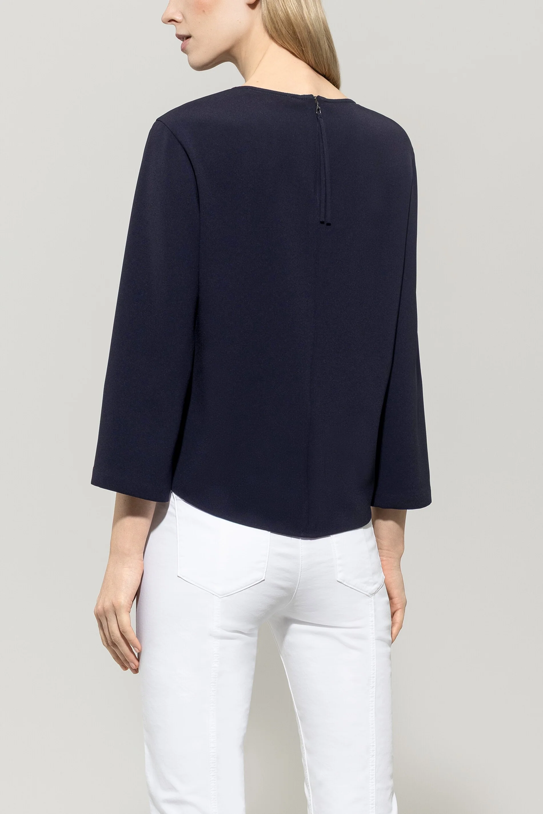 Bluse aus Techno-Sablé - dark navy - Standard - Image 3