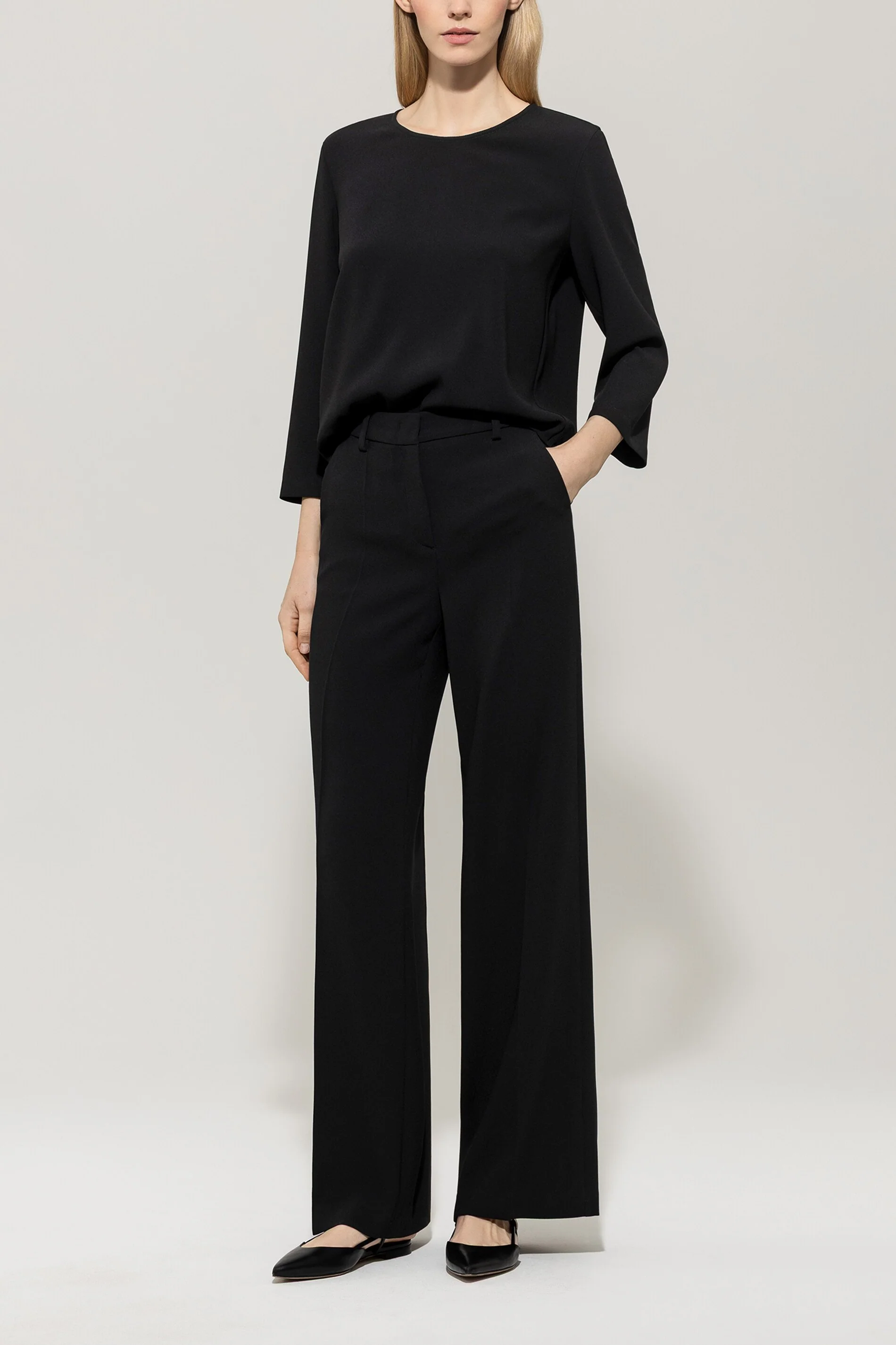 Bluse aus Techno-Sablé - deep black - Standard