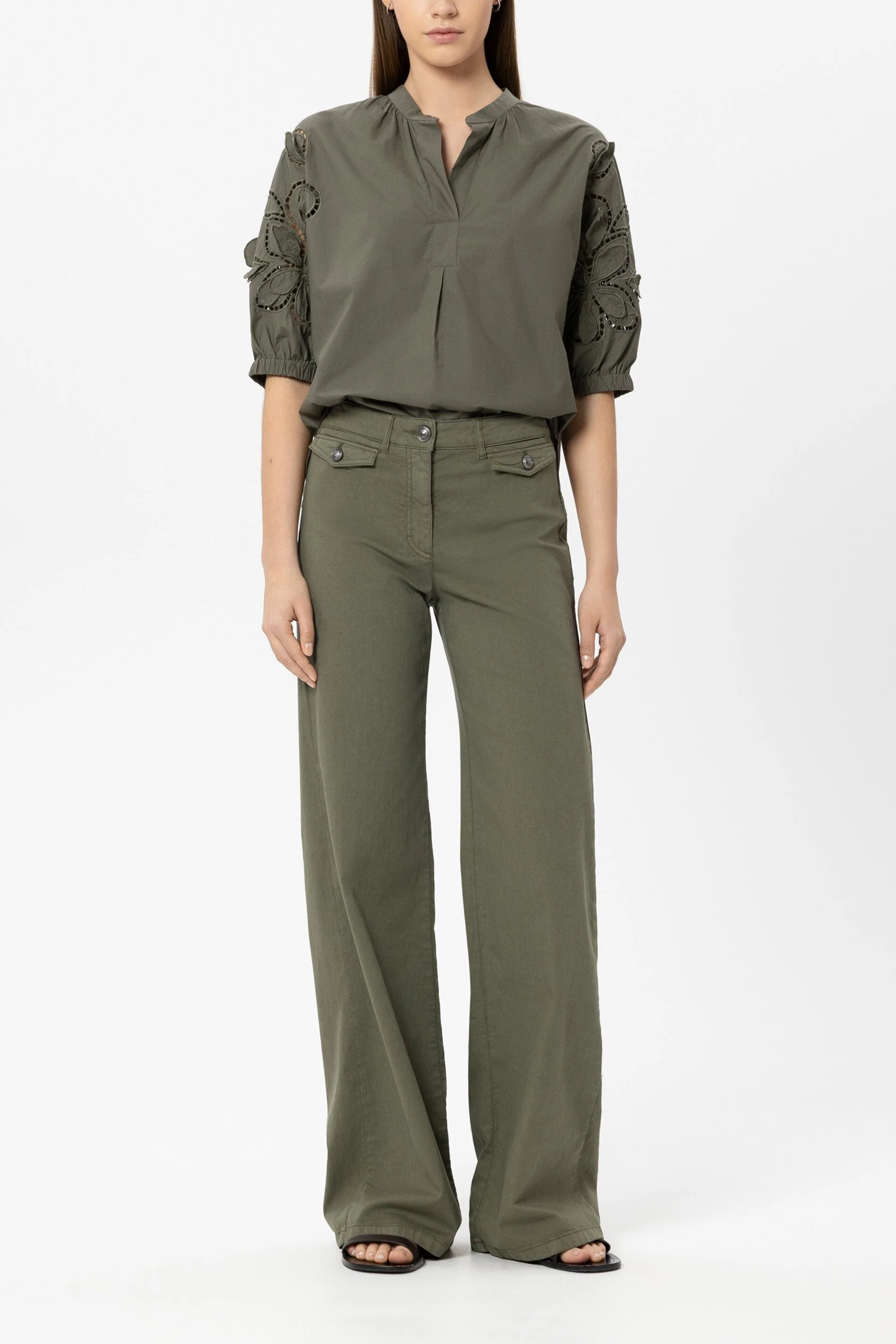 Bluse mit Lochstickerei - khaki - Standard
