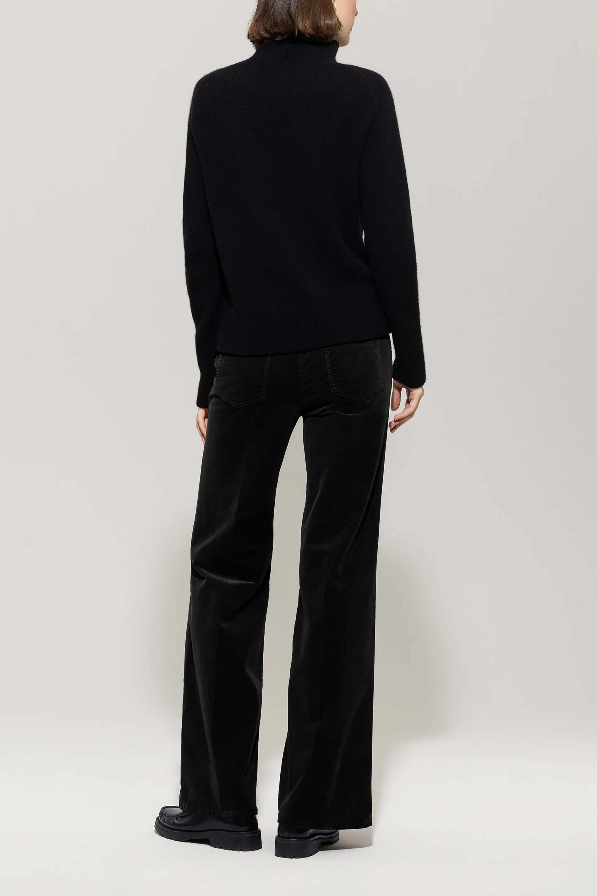 Bootcut-Samt-Pants - deep black - Standard - Image 3