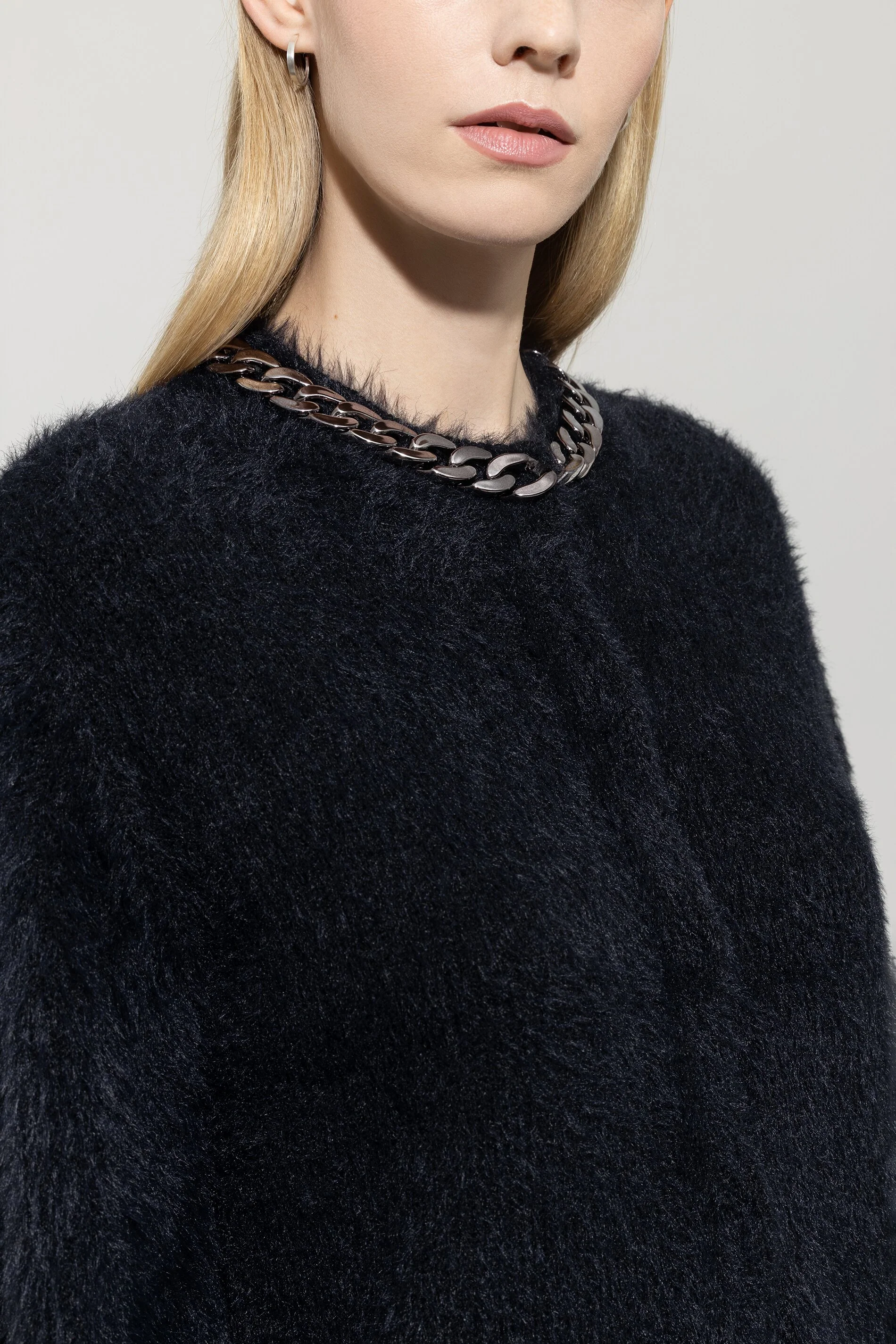 Cardigan mit Chunky-Chain - deep black - Standard - Image 4
