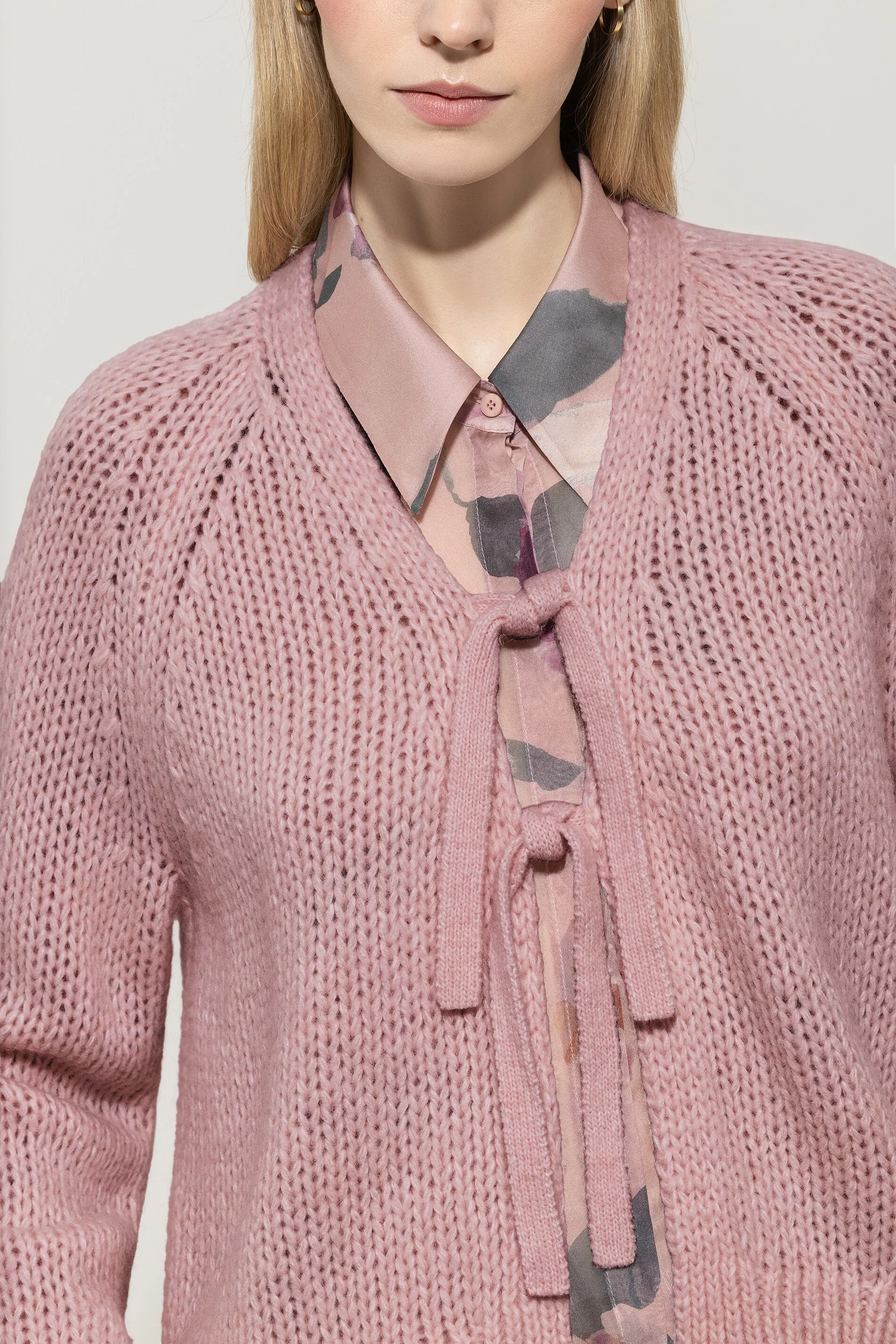 Cardigan mit Schleifendetails - rosewood - Standard - Image 4