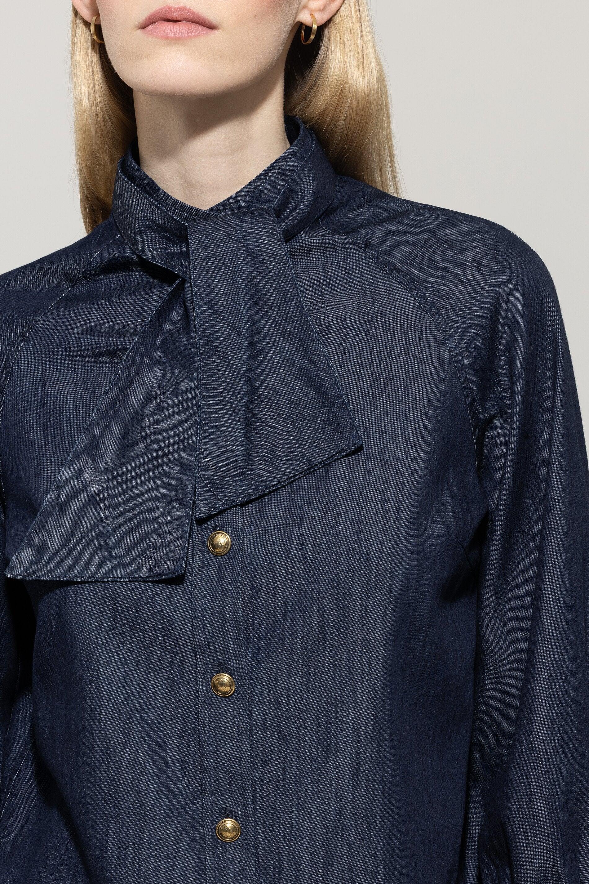 Denim-Bluse mit Schluppe - denim blue - Standard - Image 4