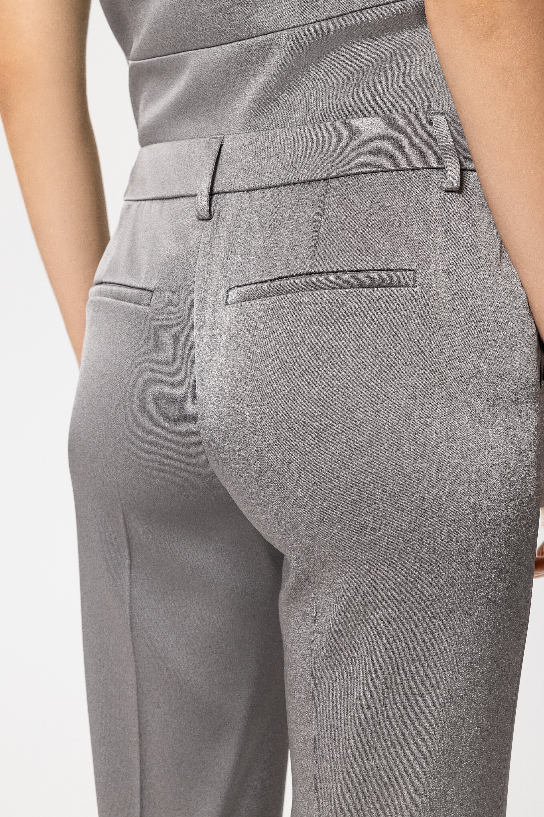 Flared-Pants in Satin-Optik - platin - Standard - Image 4