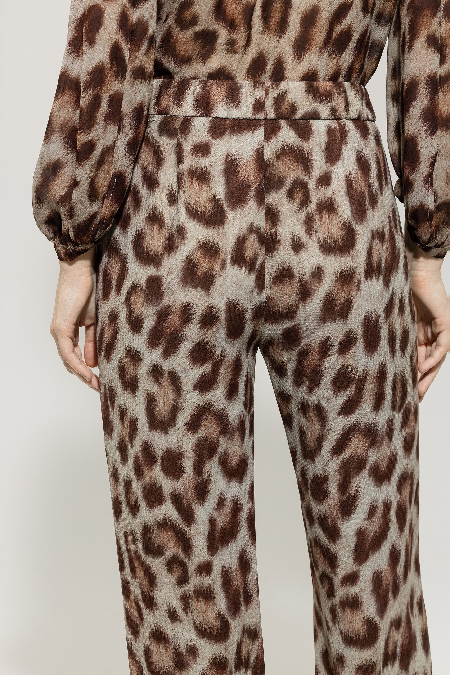 Flared-Pants mit Animal-Print - multi - Standard - Image 4