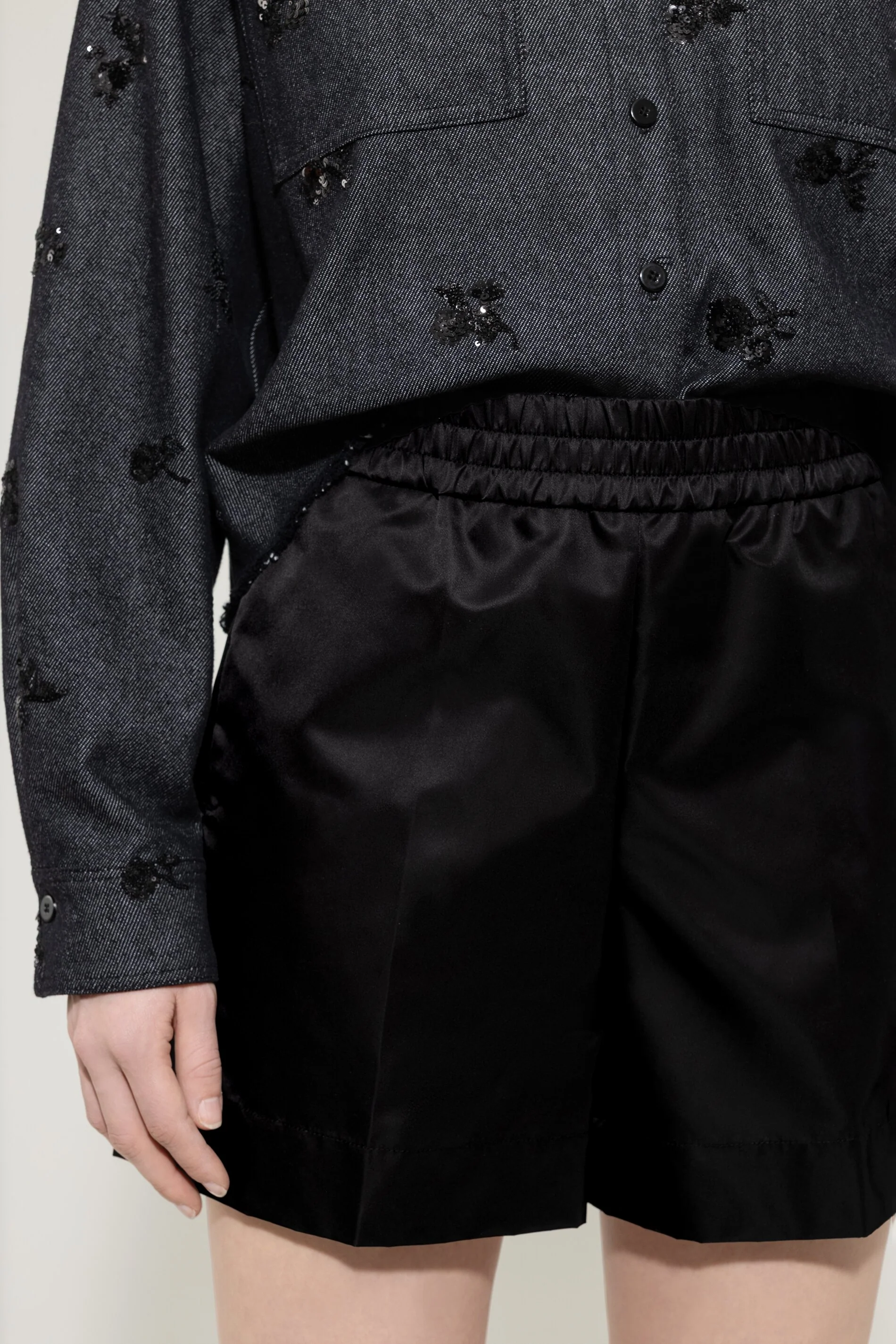 Outdoor-Taft-Shorts - deep black - Standard - Image 4