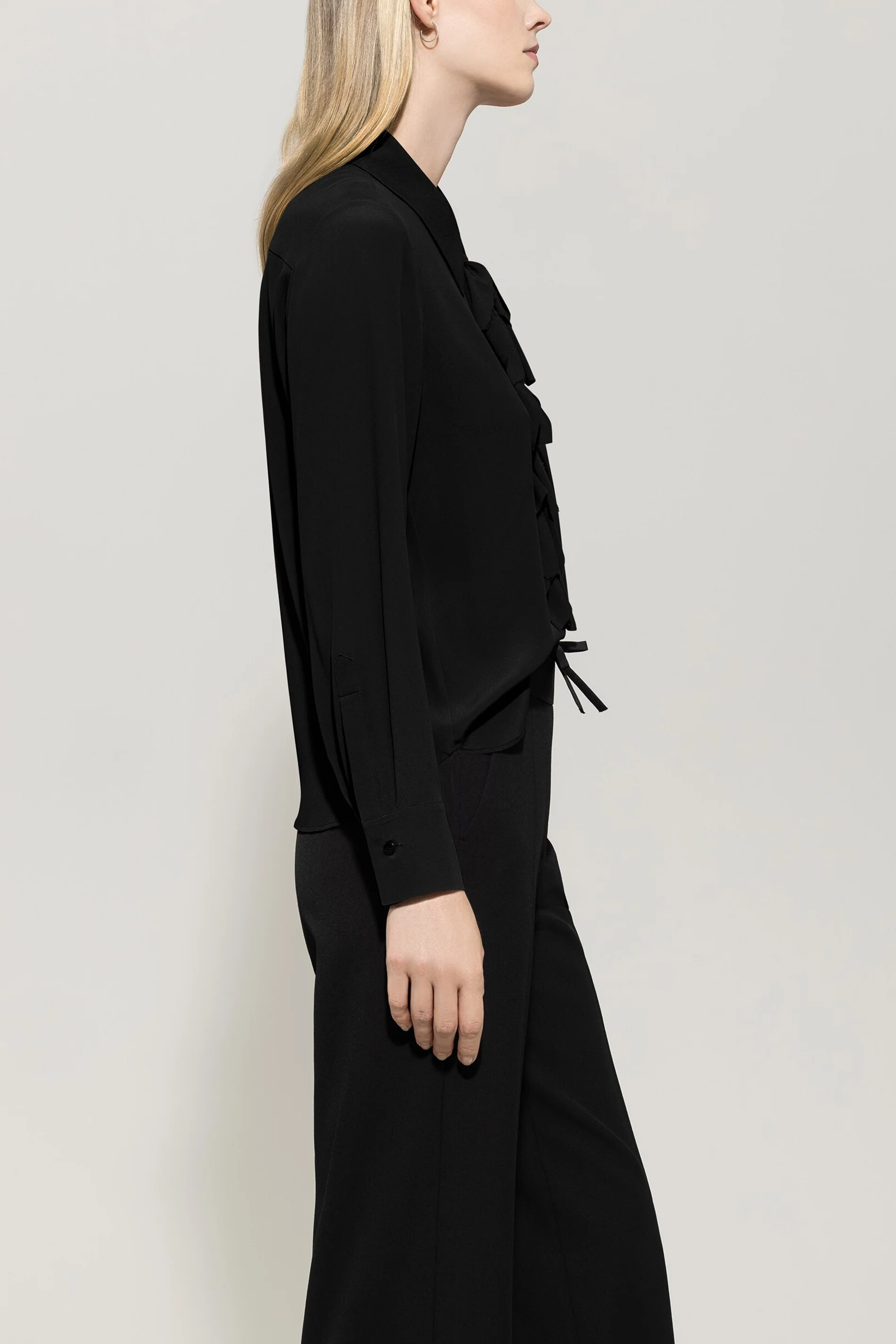 Rüschenbluse aus Seiden-Mix - deep black - Standard - Image 2