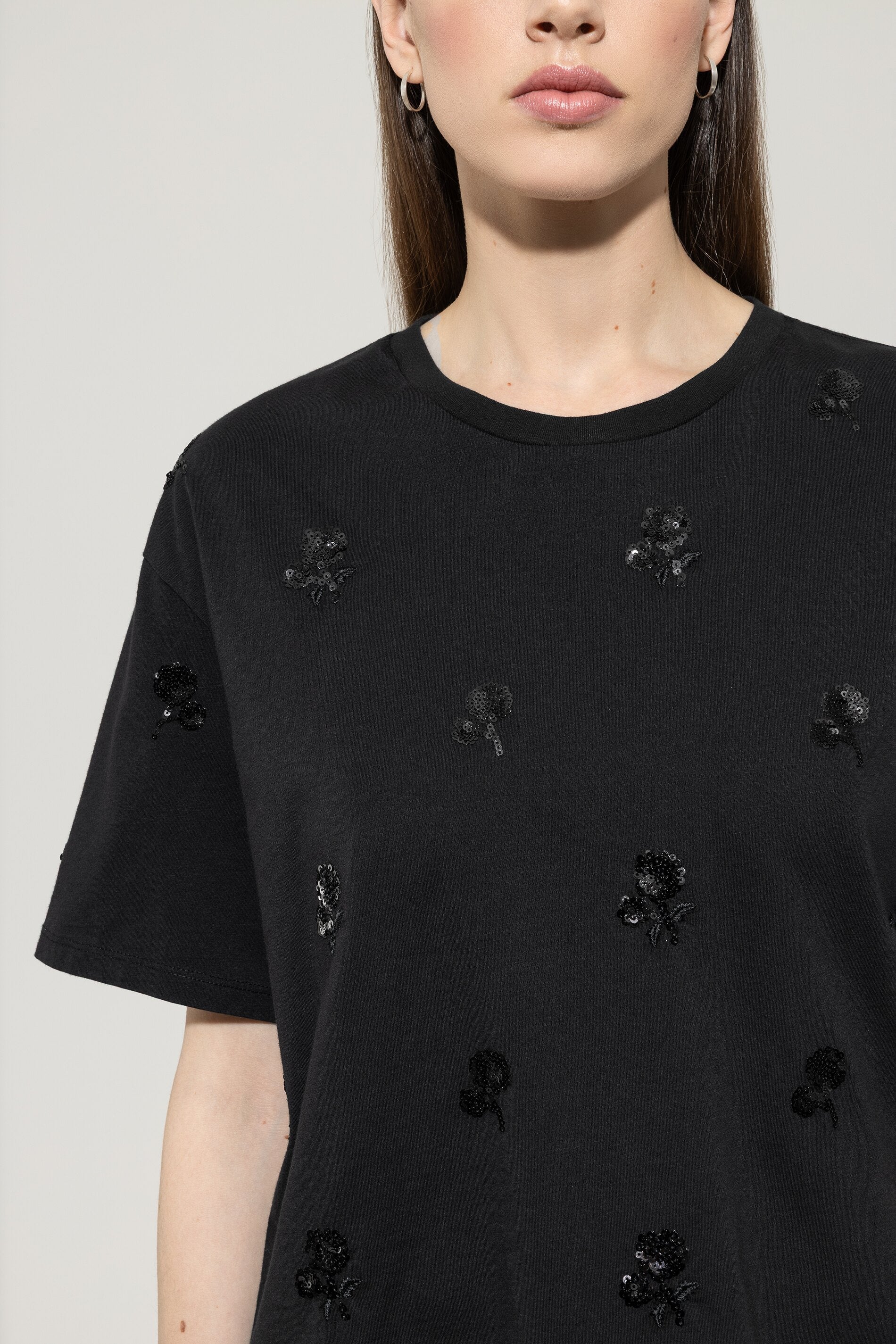Shirt mit Pailletten-Stickerei - deep black - Standard - Image 4