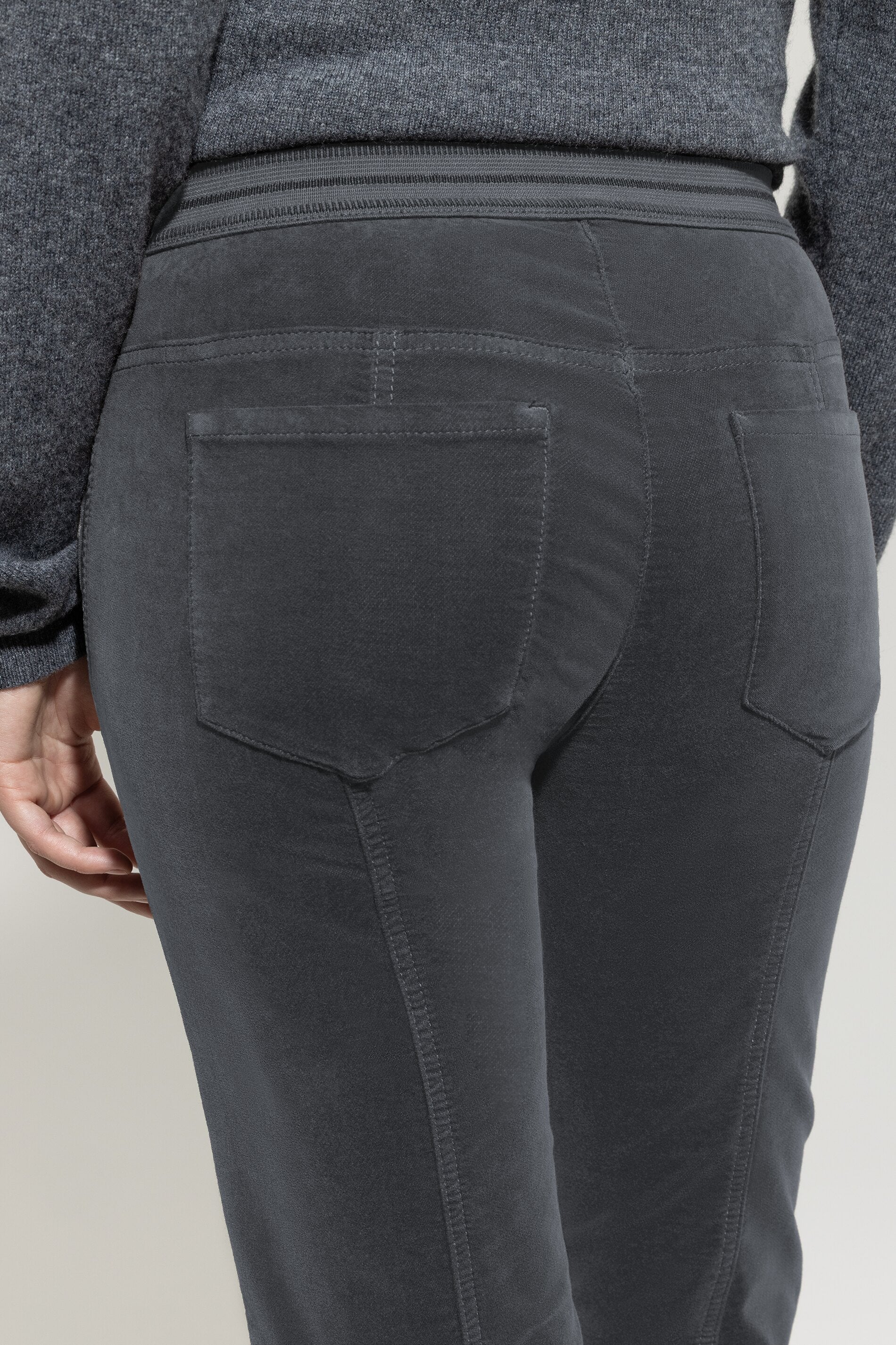 Skinny-Velvet-Pants - urban grey - Standard - Image 4