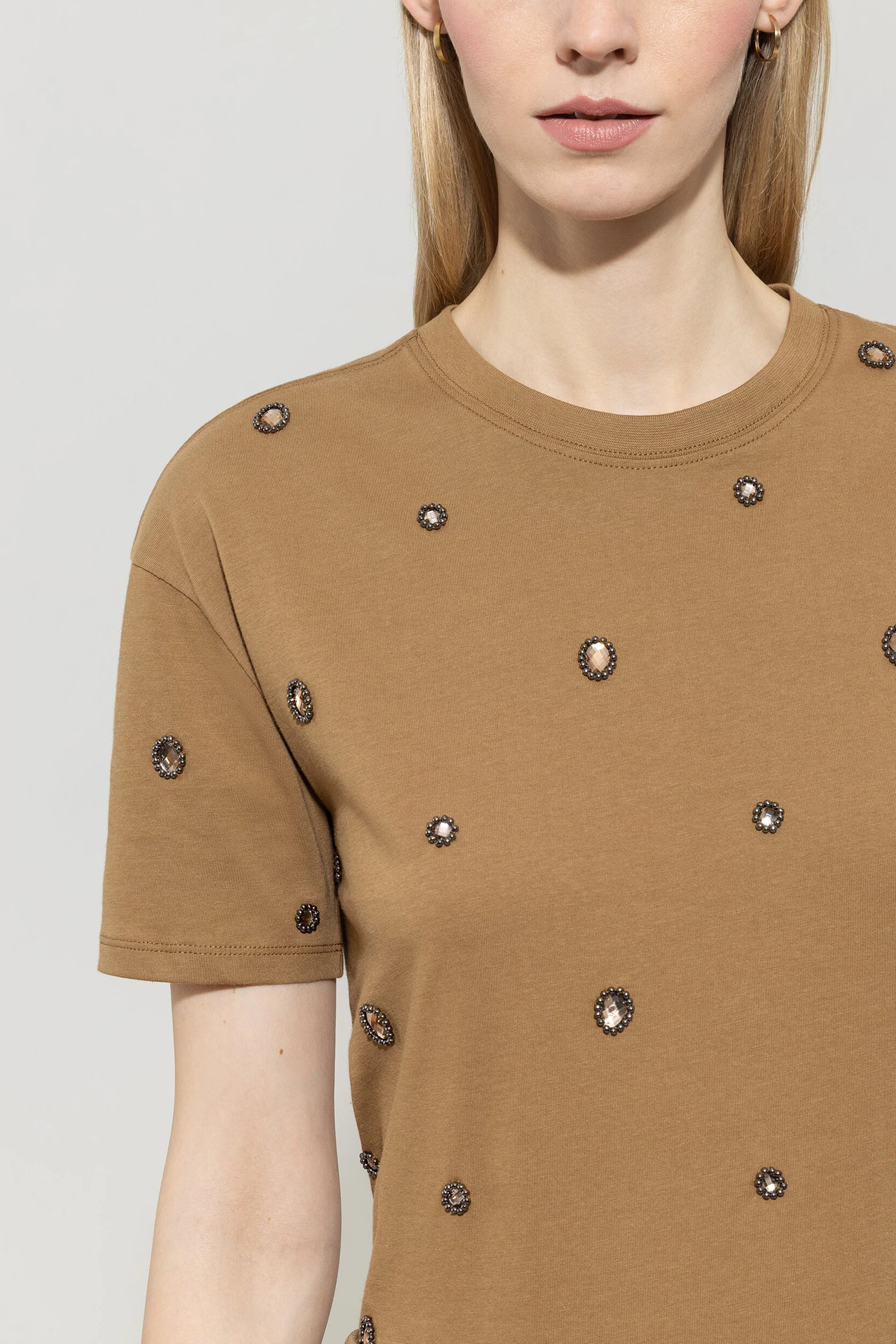 T-Shirt mit Perlendetails - hanf - Standard - Image 4