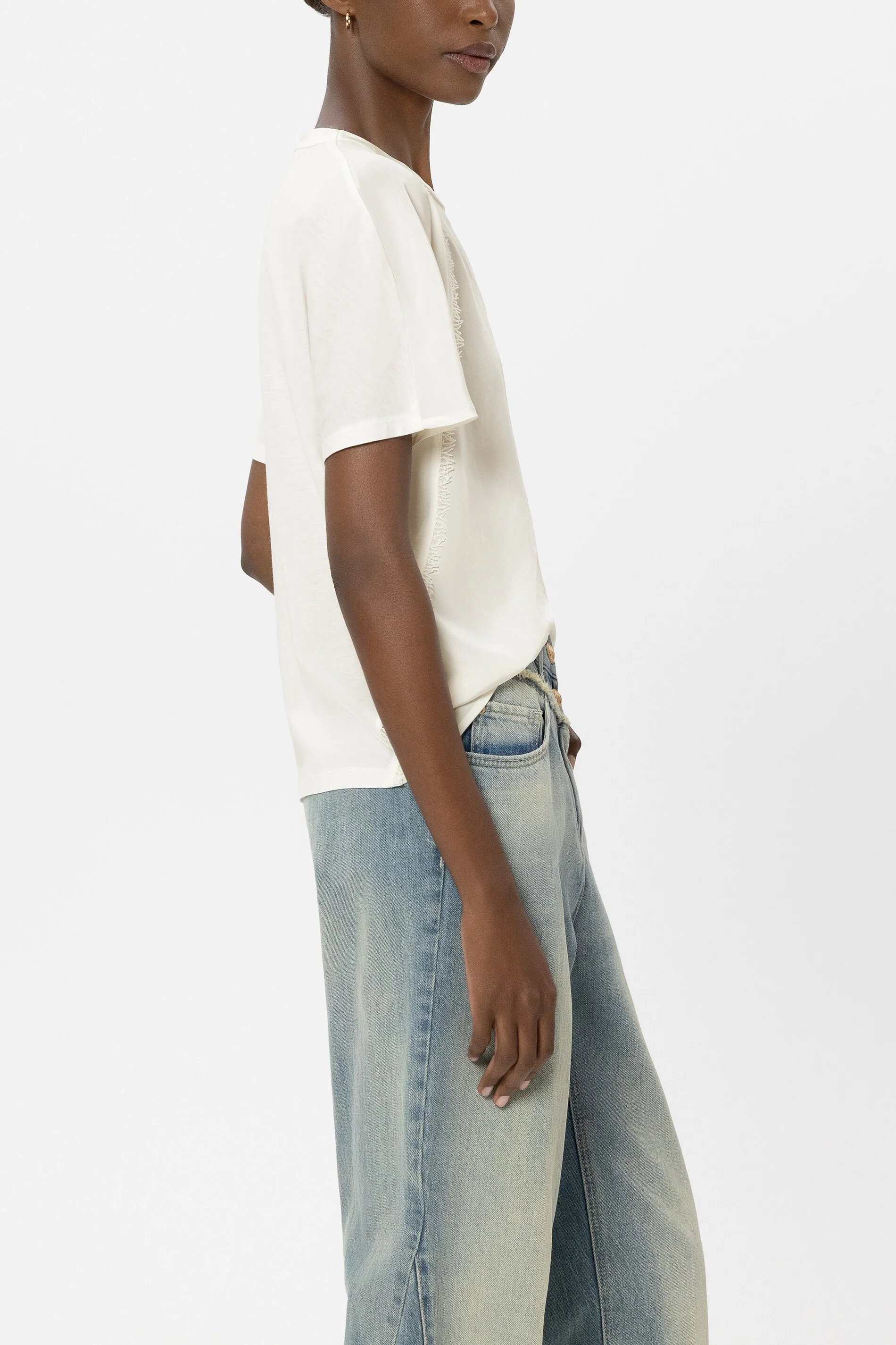 T-Shirt mit Rück-Patch - off white - Standard - Image 2