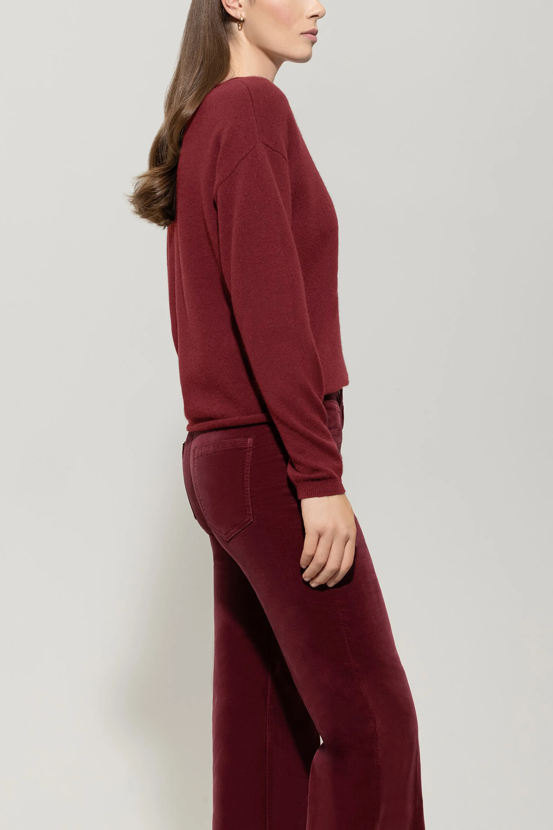 V-Pullover aus Kaschmir-Mix - berry red - Standard - Image 2