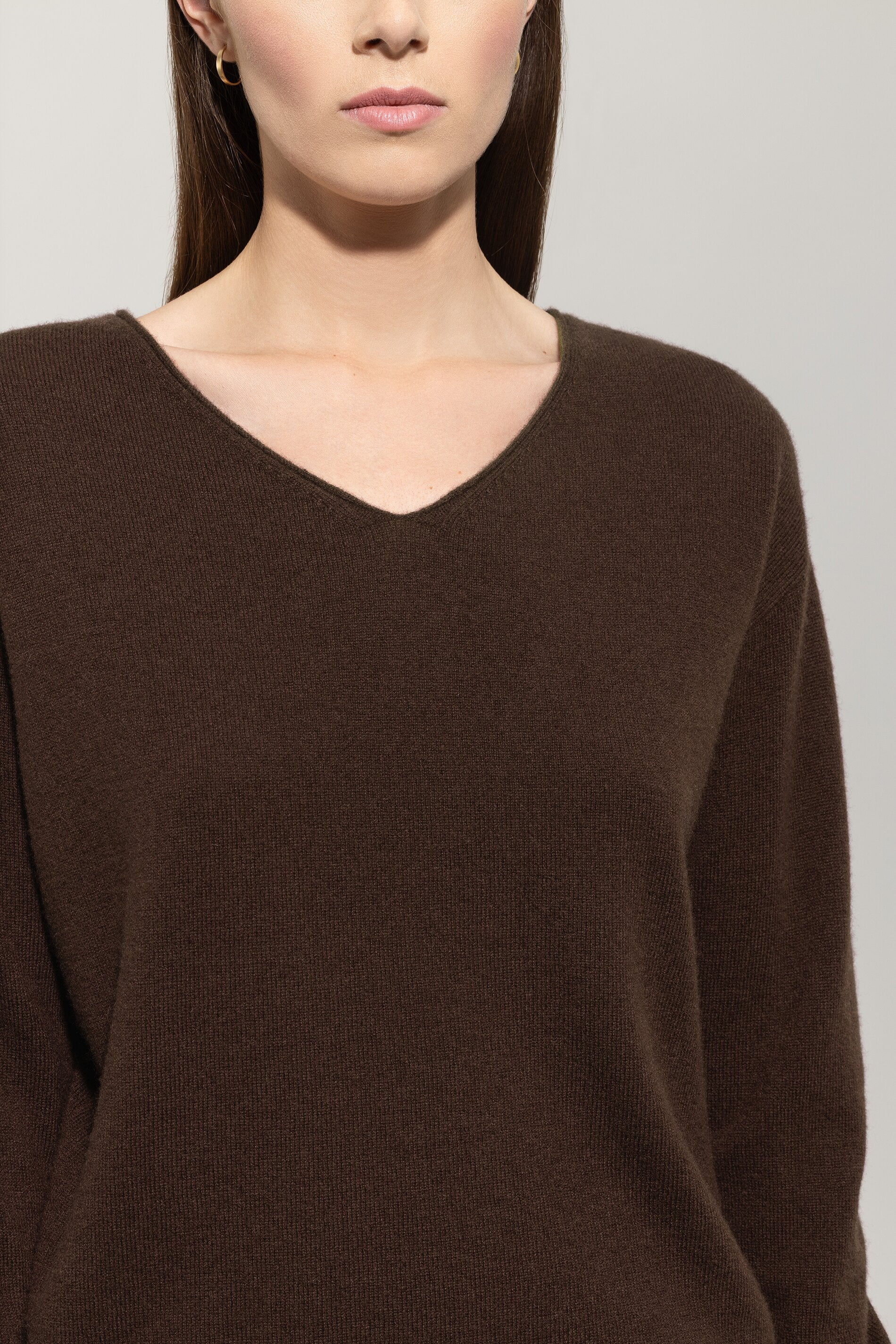 V-Pullover aus Kaschmir-Mix - espresso - Standard - Image 4