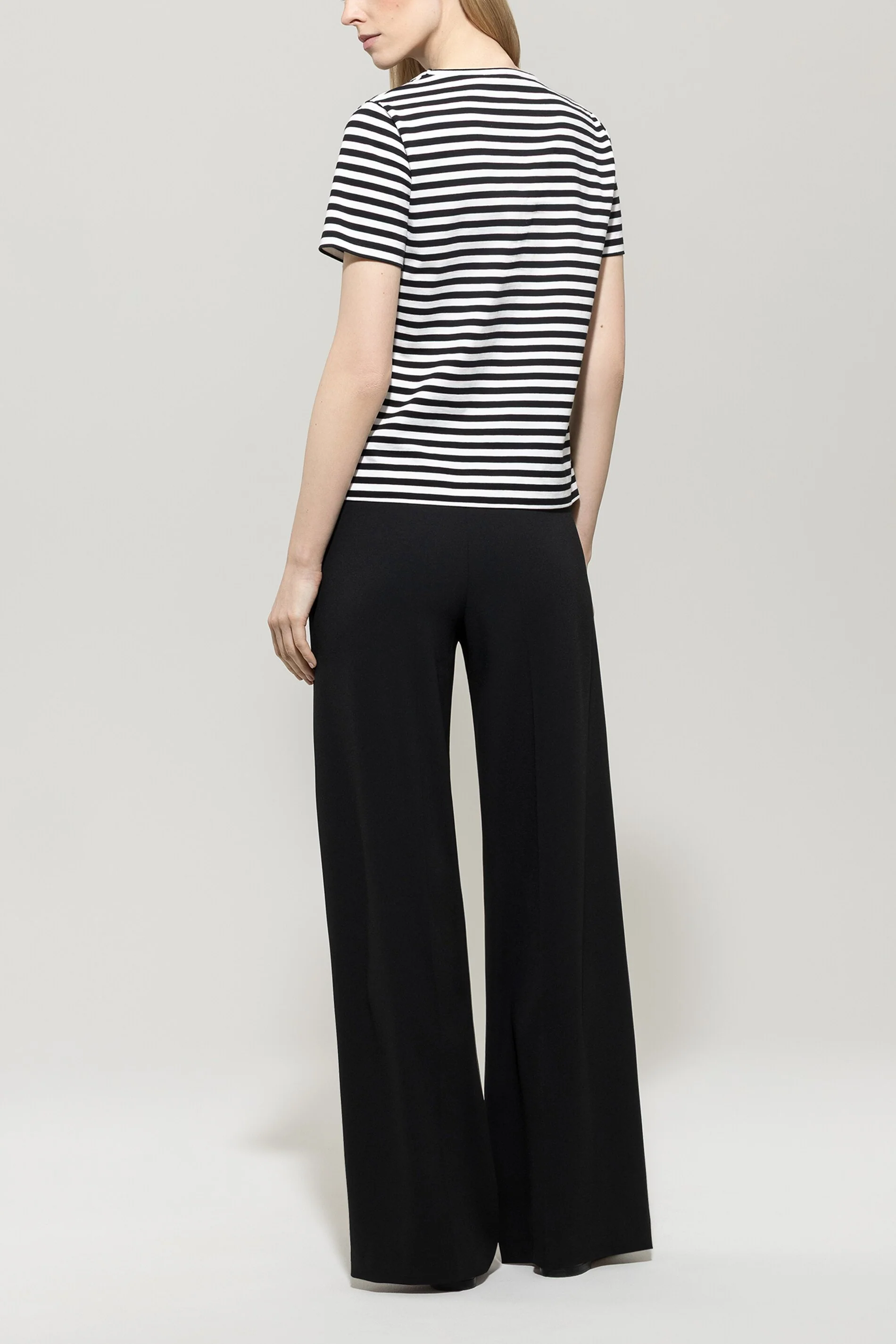 Wideleg-Pants aus Techno-Sablé - deep black - Standard - Image 3